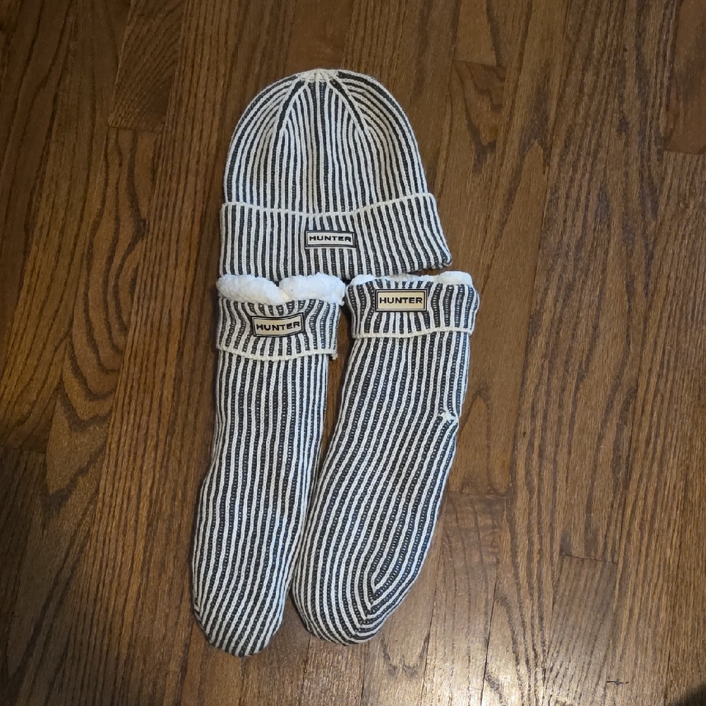 Hunter Black and White Striped Socks